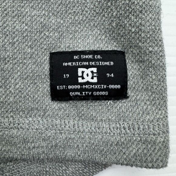DC Thermal Long Sleeve Gray Shirt Size Men’s Large Logo - Picture 4 of 10